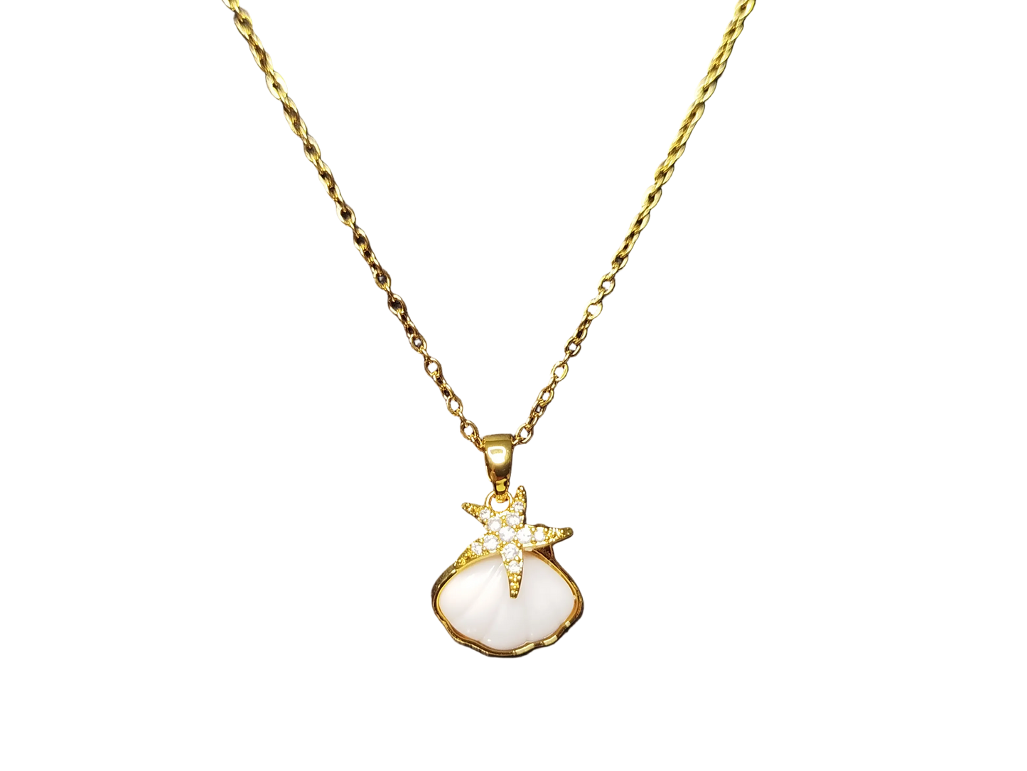 Gold necklace with a pendant