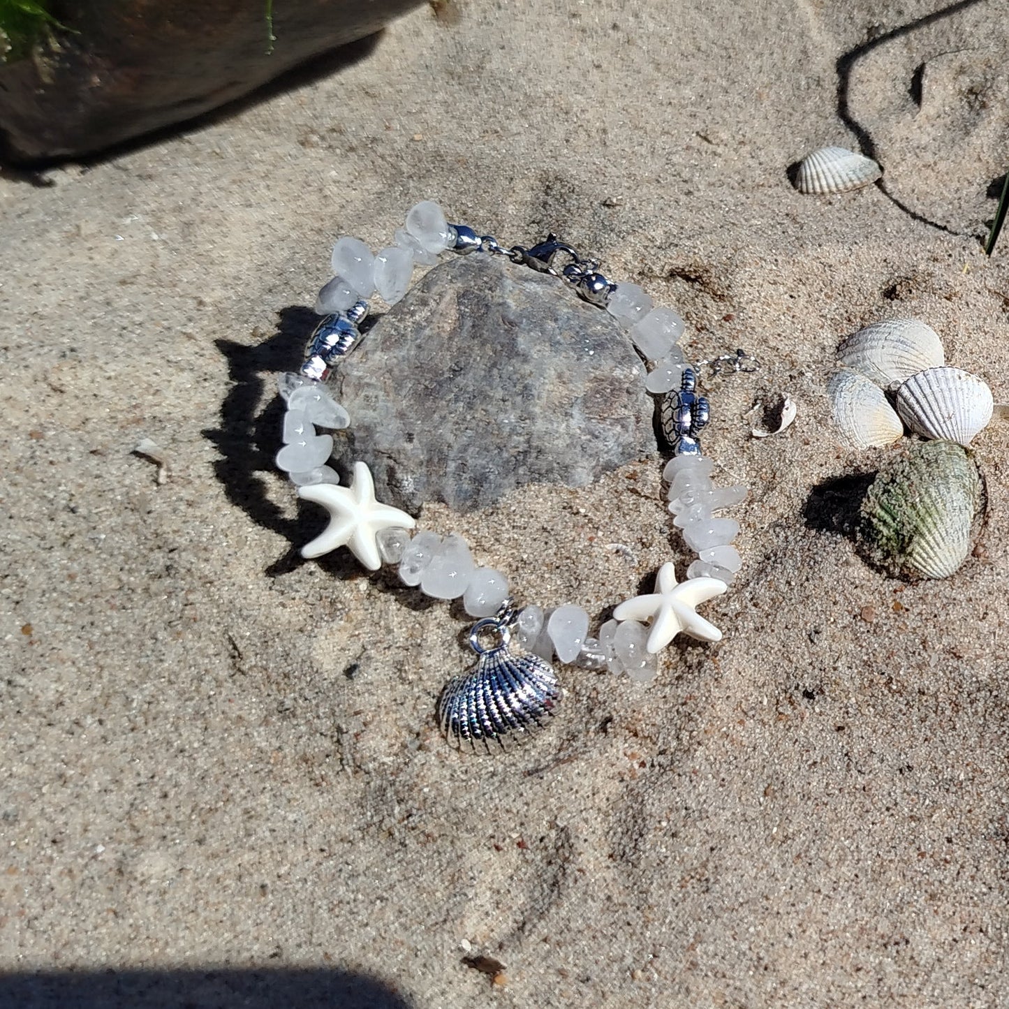 Sommerarmbånd med Hav-charms (flere farver)