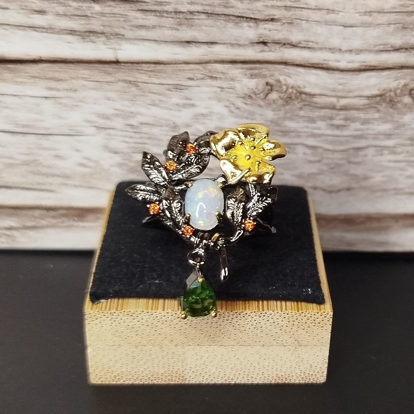 Enchanted Woods Dewdrop Bloom Ring